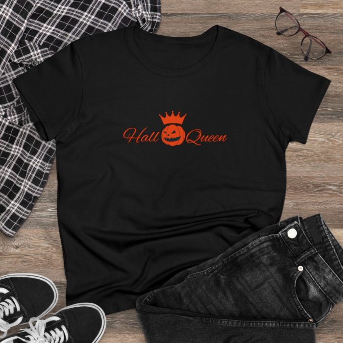 HalloQueen - Women's T-Shirt
